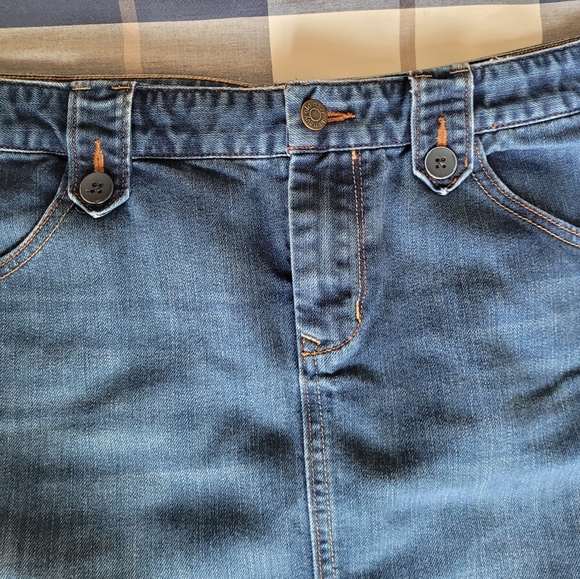 Old Navy denim mini skirt, US 12 - Picture 2 of 6